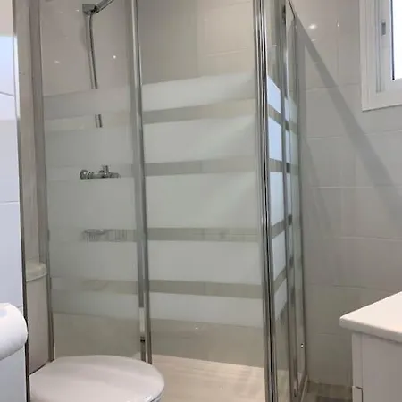 Con Encanto Y Piscina