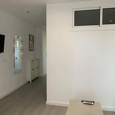 Con Encanto Y Piscina Apartman *