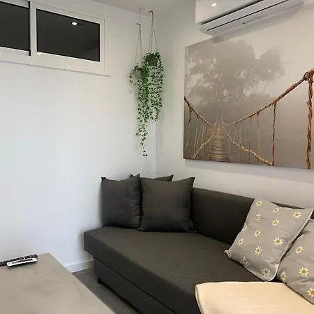 Con Encanto Y Piscina Апартаменты *