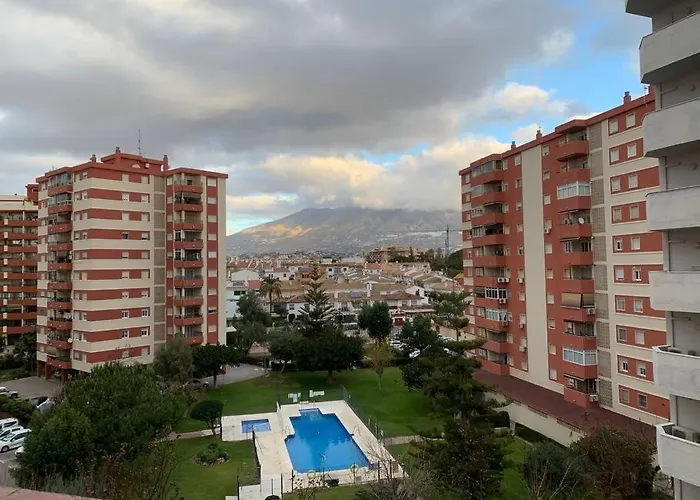 Con Encanto Y Piscina Apartment *