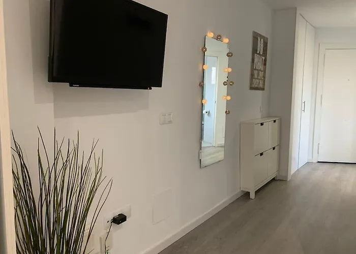 Con Encanto Y Piscina * Fuengirola